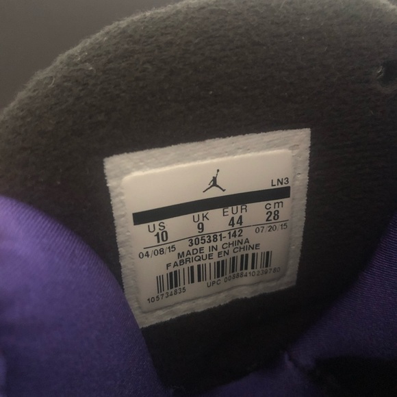 Jordan Retro 8’s (3-Peat) - Picture 6 of 7